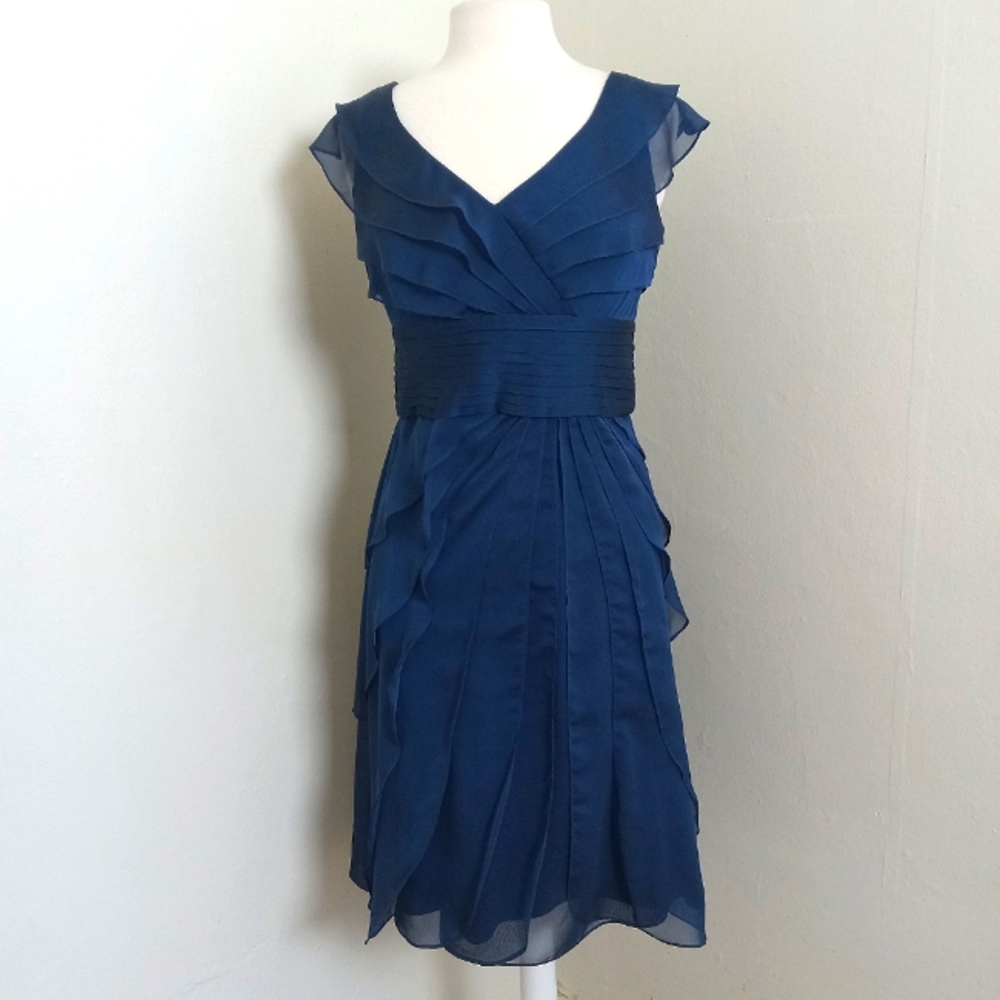 Adrianna Papell Occassions Size 6 Blue Sleeveless Cocktail Dress